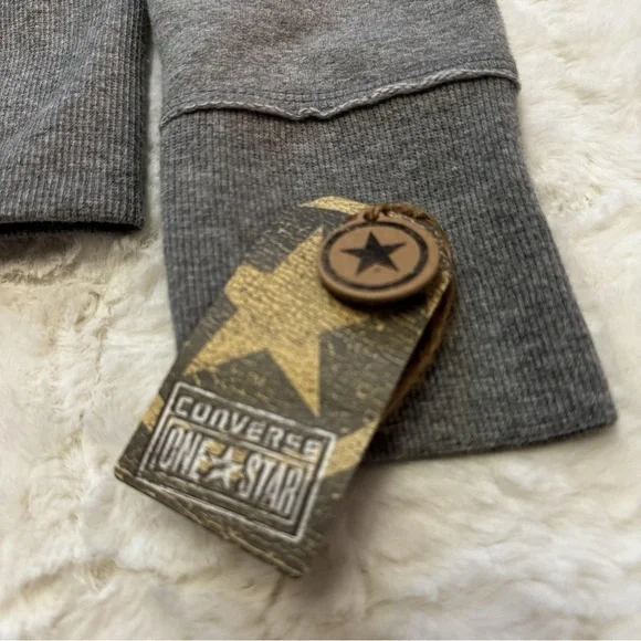 Converse One Star Women's Gray Hoodie Sweatshirt Size M NWT Front Pockets Zip - Picture 14 of 14